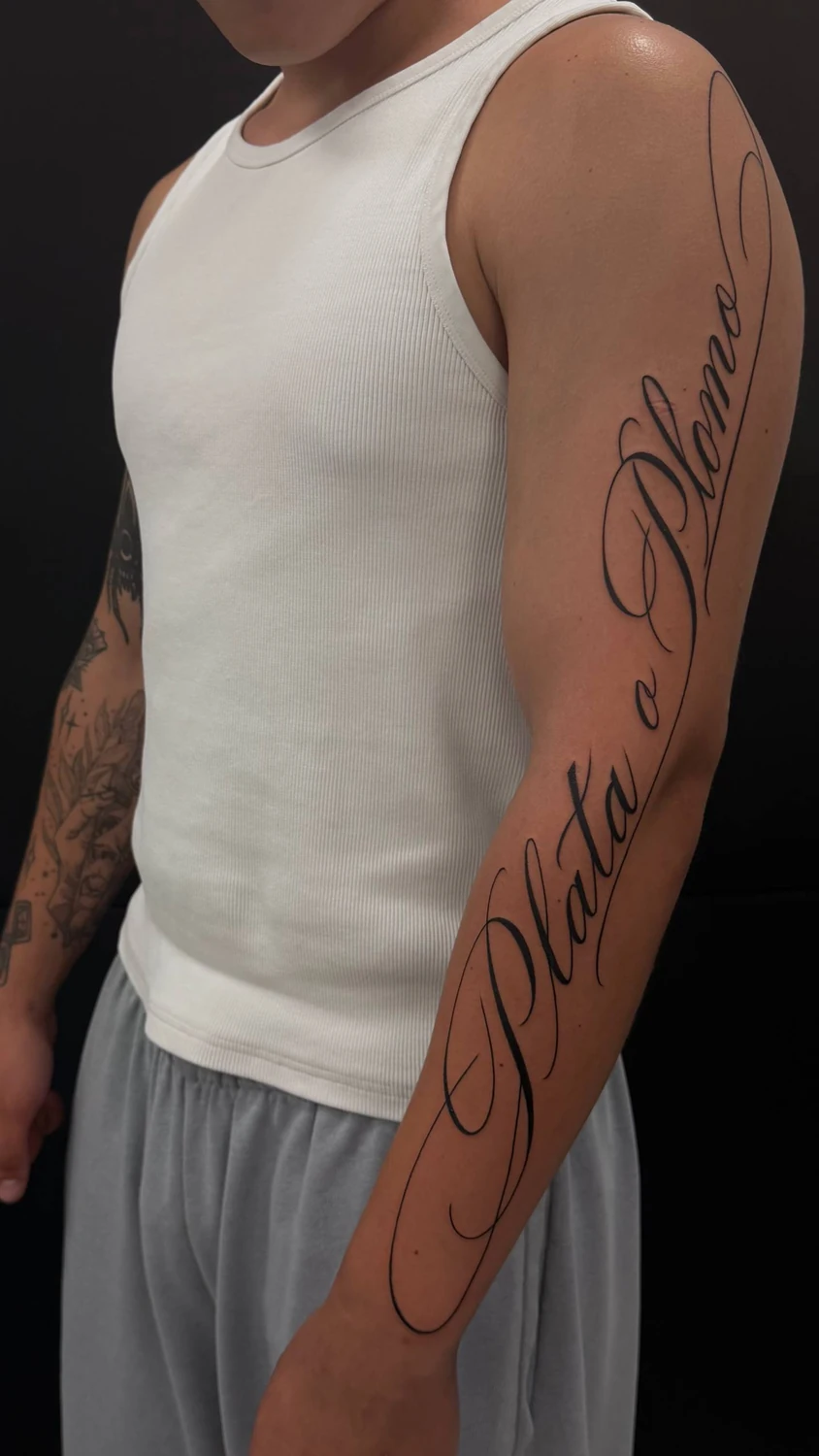 Тату в стиле Linework — мастер Александр, KATANA TATTOO