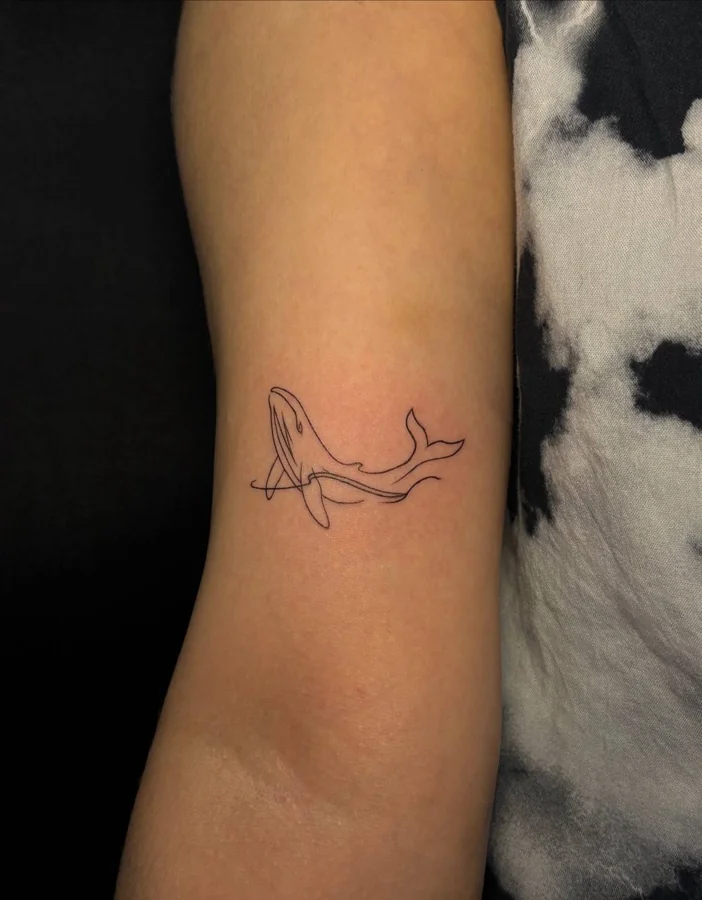 Линейный кит на руке · Linework — мастер Эмилия