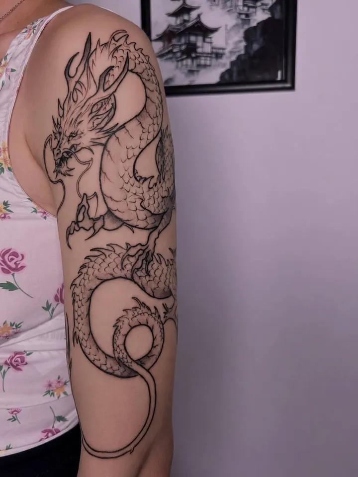 Татуировка в стиле Linework · Linework — мастер Иван